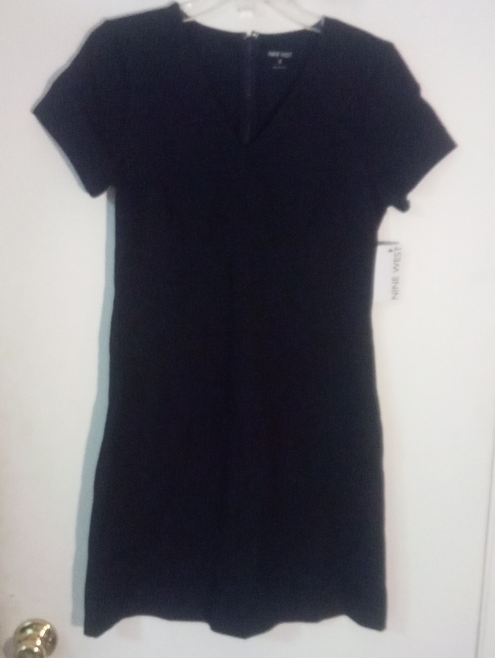 Nine West Black V-Neck Short Sleeve Sheath Dress Small NWT $40 Stretch Knit